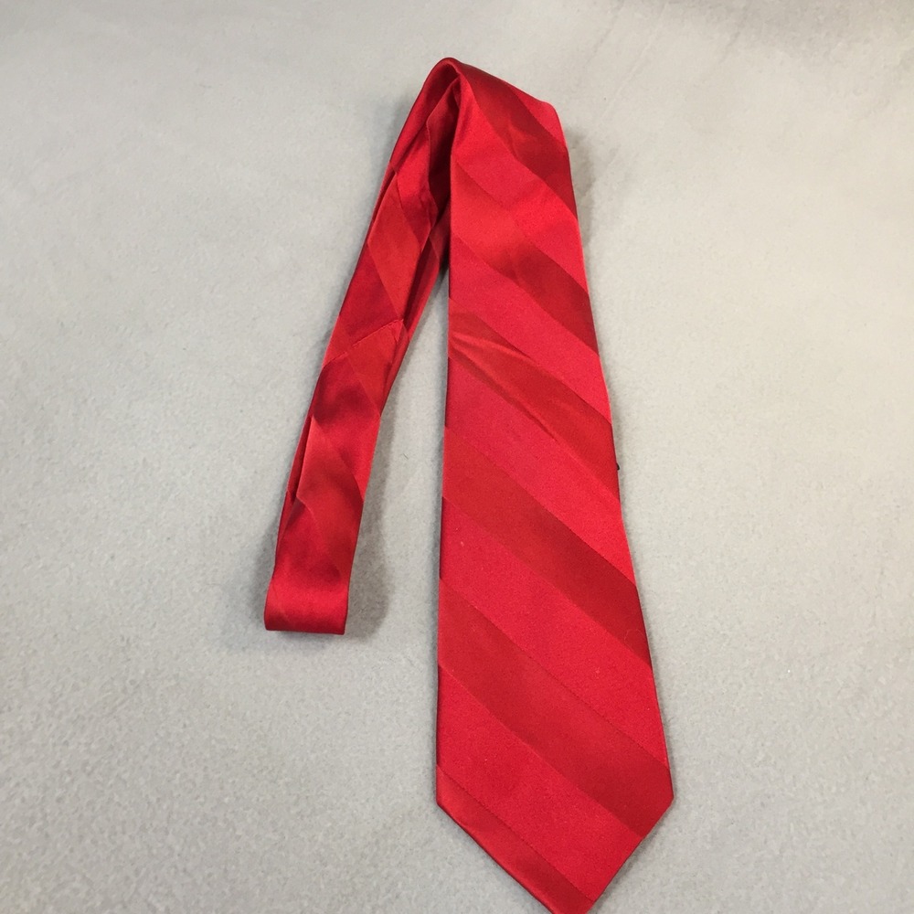 Stafford Essentials Mens Red Tonal Diagonal Striped Silk Blend Necktie Tie